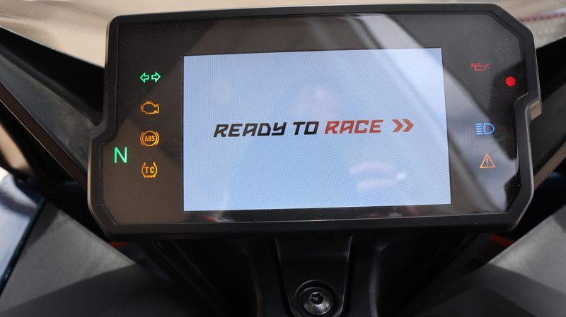 2024 KTM RC 390 Image 13