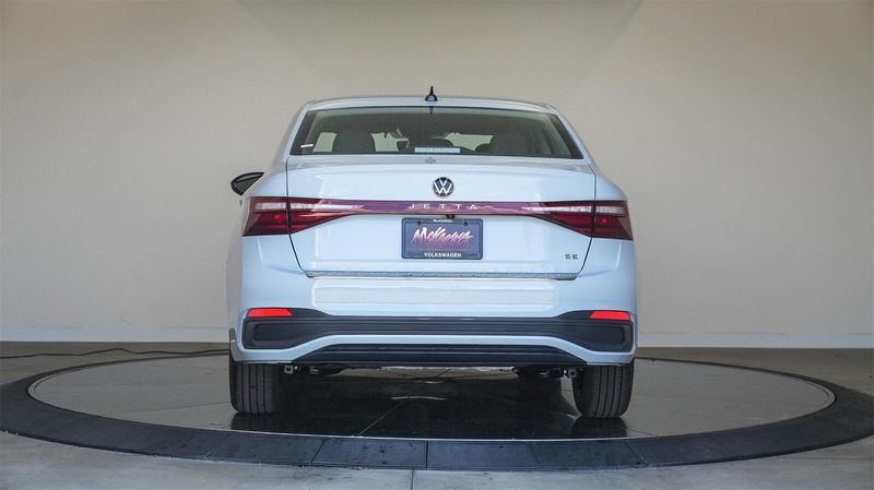 New 2025 Volkswagen Jetta 1.5T SEImage 3
