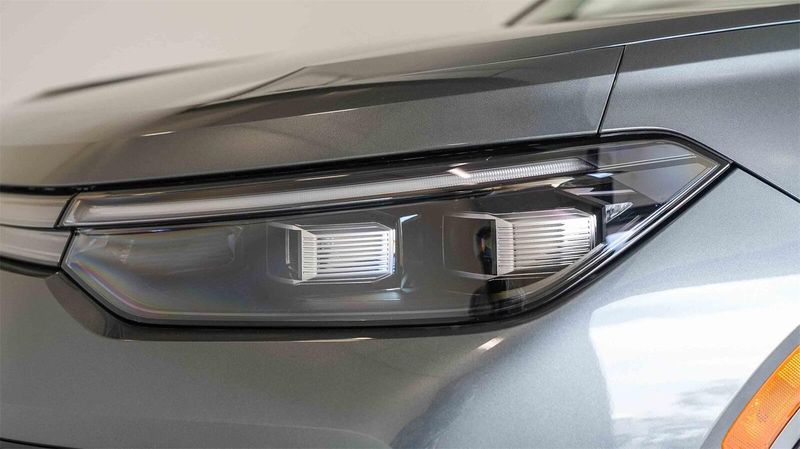 New 2025 Volkswagen Tiguan 2.0T SEImage 7