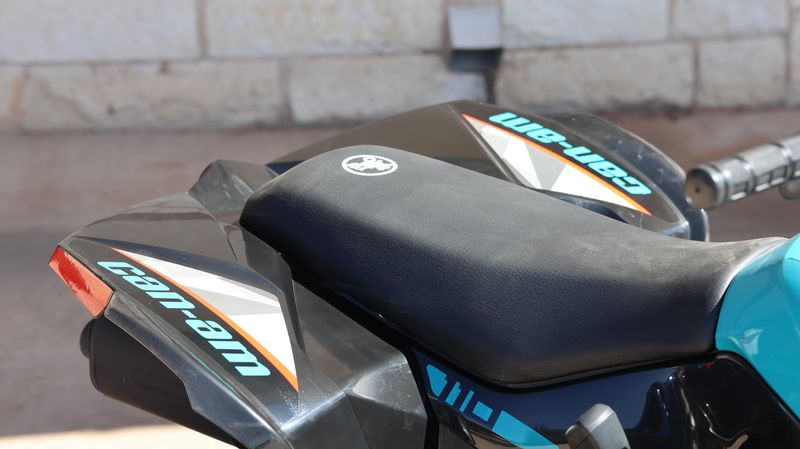 2025 Can-Am RENEGADE 110 EFI ICEBERG BLUE AND BLACK Image 13