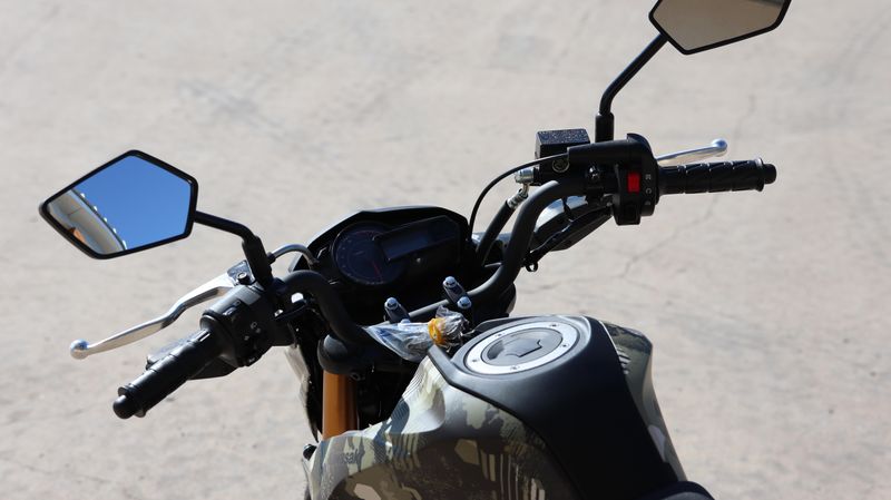 2025 Kawasaki Z125 PRO CYPHER CAMO TAN Image 10