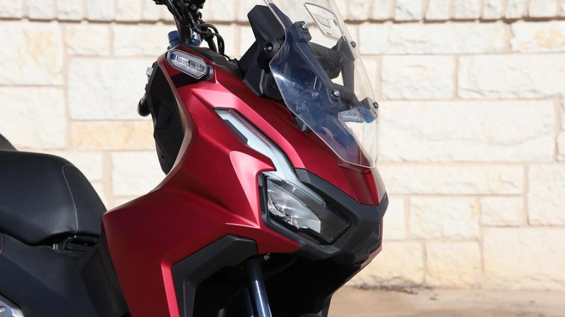 2024 Honda ADV 160 REDImage 4