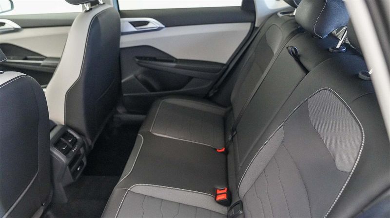 New 2025 Volkswagen Taos 1.5T SEImage 18