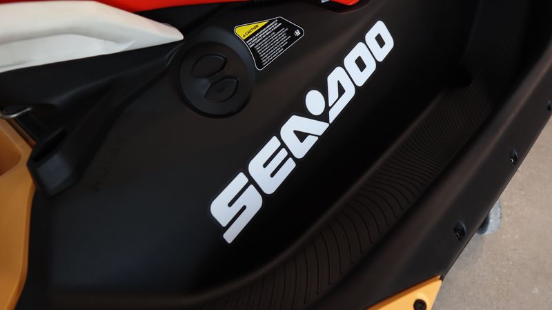 2025 SEADOO SPARK FOR 3 CONVENIENCE PACKAGE WITH SOUND SYSTEM SUNRISE ORANGE AND DRAGON RED Image 9