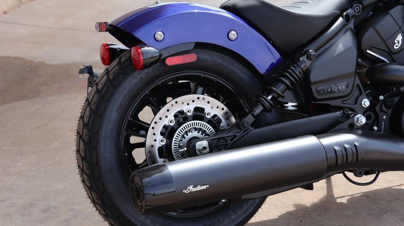 2025 Indian Motorcycle SCOUT BOBBER LIMITED WITH TECHNOLOGY PACKAGE SPIRIT BLUE METALLIC Image 12