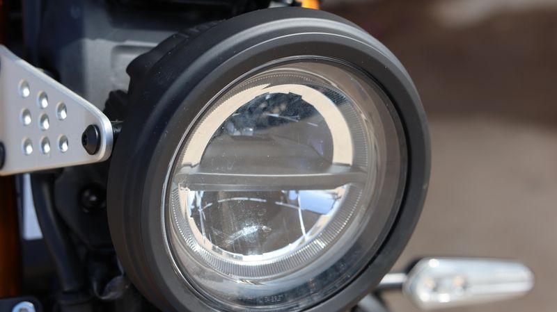 2023 Yamaha XSR900 Image 14