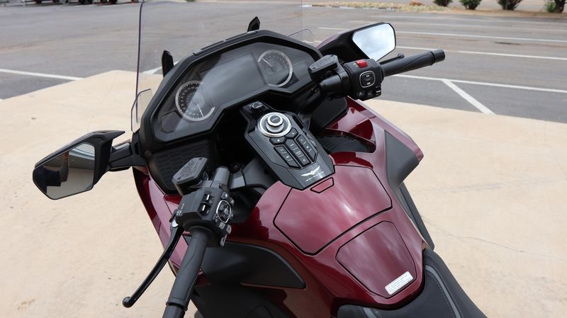 New 2025 Honda GOLD WING TOUR 50TH ANNIVERSARY Image 11