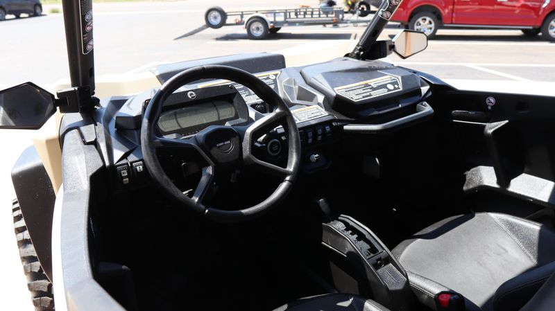 2024 Can-Am SSV COM MAX XTP 64 1000R TN 24 XT 1000R Image 14