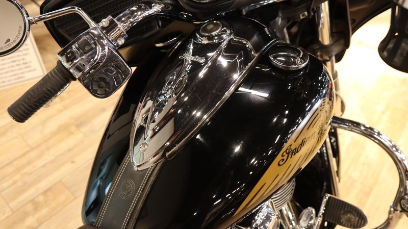2016 Indian Motorcycle CHIEFTAIN BLACK 49S Base Image 19