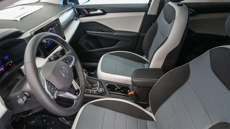 New 2025 Volkswagen Taos 1.5T SImage 19