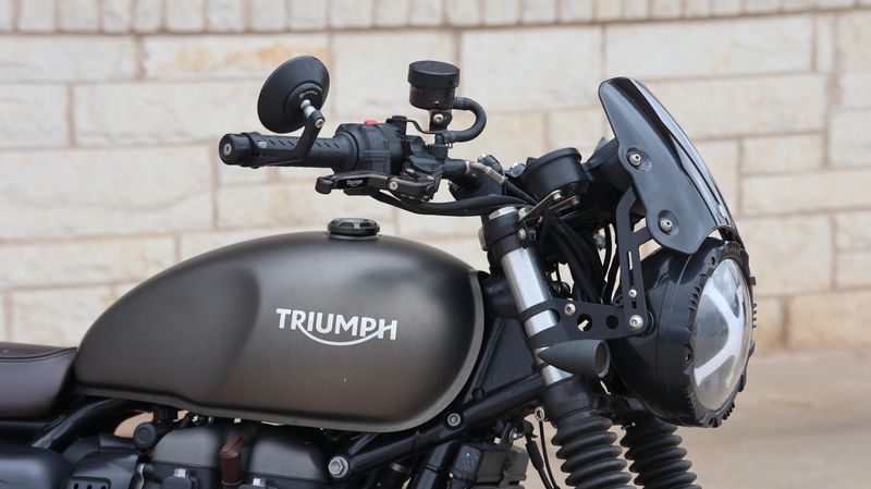 2020 Triumph STREET TWIN 900 Image 8