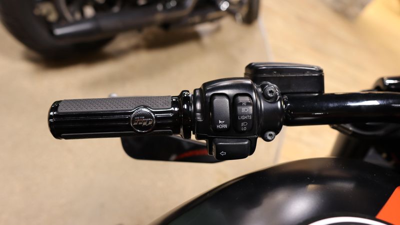 2012 HARLEY VRSC Night Rod Special Image 15