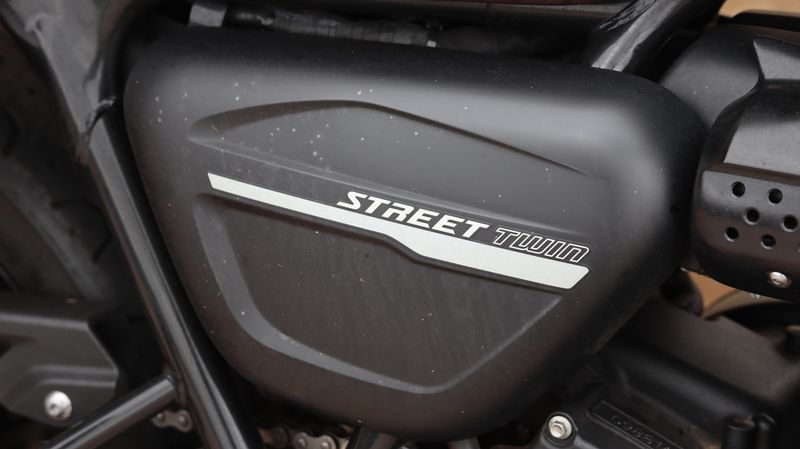 2020 Triumph STREET TWIN 900 Image 16