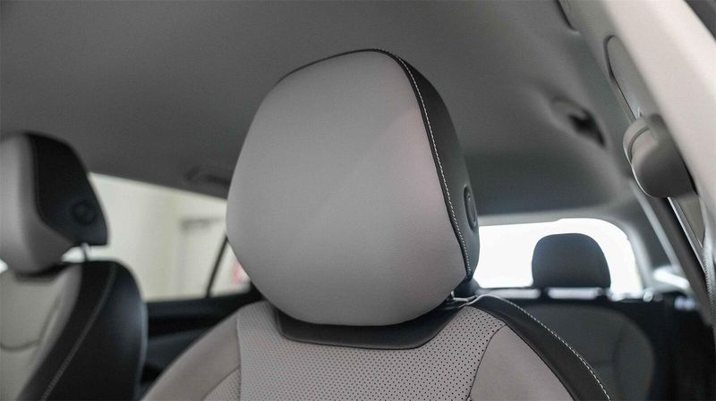 New 2025 Volkswagen Tiguan 2.0T SEImage 24