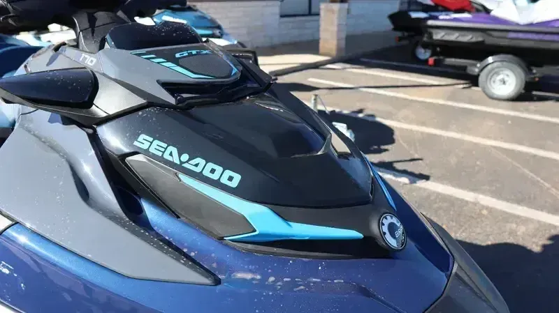 2025 SEADOO GTX 170 WITH SOUND SYSTEM IDF BLUE ABYSS AND GULFSTREAM BLUE Image 3