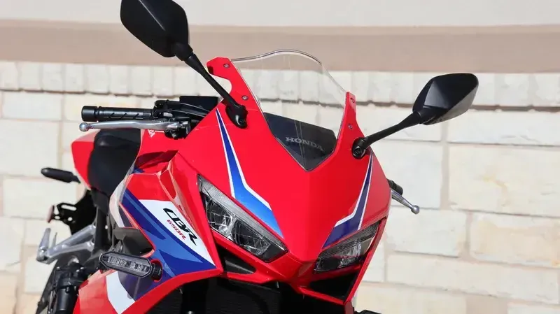 2025 Honda CBR650R ECLUTCH GRAND PRIX RED Image 13