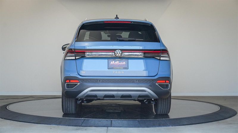 New 2025 Volkswagen Taos 1.5T SEImage 3