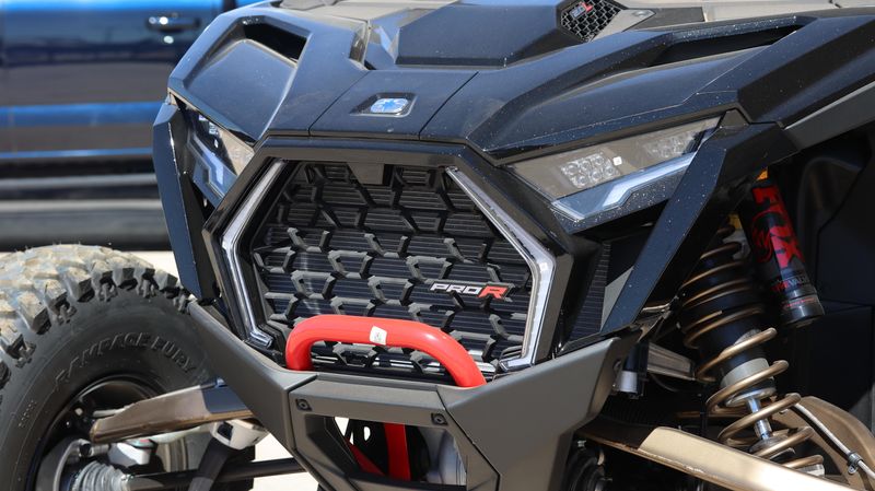 2025 Polaris RZR PRO R ULTIMATE BLACK CRYSTAL AND SHADOW BRONZE Image 22