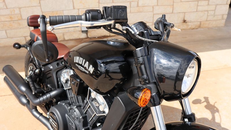 2021 Indian Motorcycle SCOUT BOBBER ABS THUNDER BLACK 49ST Bobber Image 10