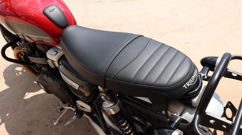 2020 Triumph Speed Twin 1200 Base Image 5