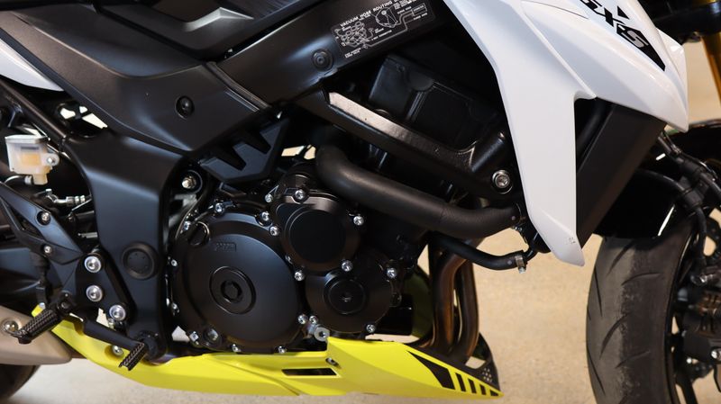 2023 Suzuki GSX750 Image 6