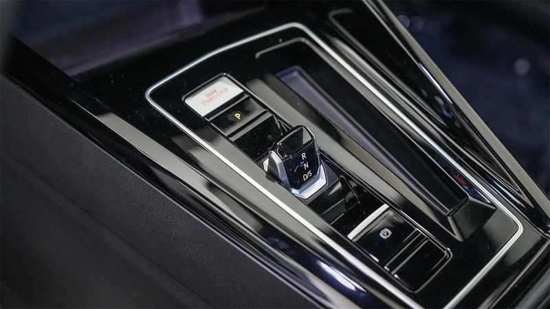 New 2025 Volkswagen Golf GTI AutobahnImage 21
