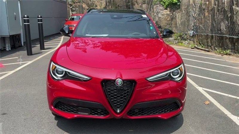 2023 Alfa Romeo Stelvio Veloce AwdImage 5