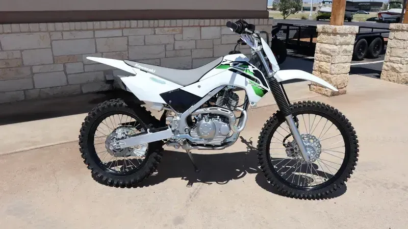 New 2026 Kawasaki KLX140R F BRIGHT WHITE Image 2