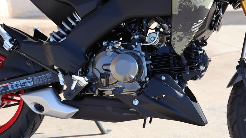 2025 Kawasaki Z125 PRO CYPHER CAMO TAN Image 13