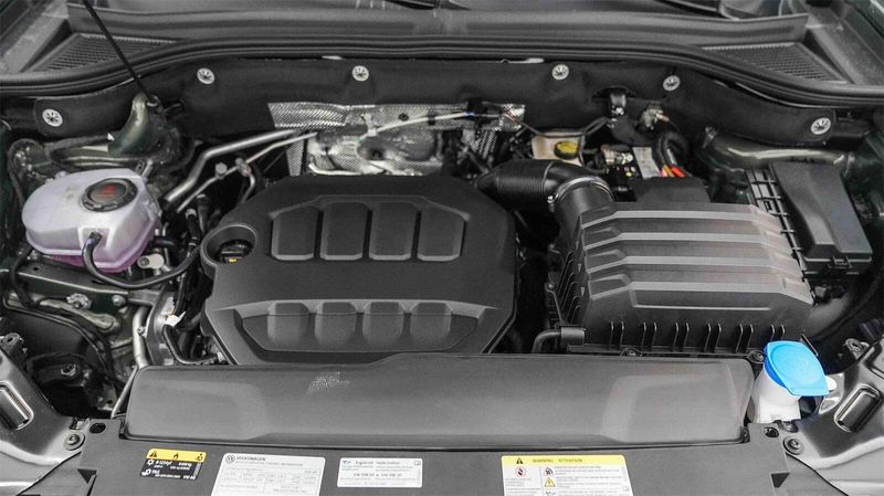 New 2026 Volkswagen Atlas 2.0T SEL Premium R-LineImage 12