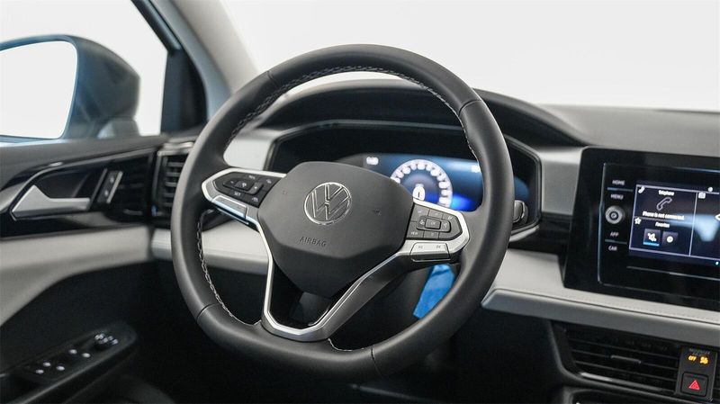 New 2025 Volkswagen Taos 1.5T SImage 16