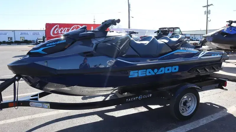 2025 SEADOO GTX 170 WITH SOUND SYSTEM IDF BLUE ABYSS AND GULFSTREAM BLUE Image 1