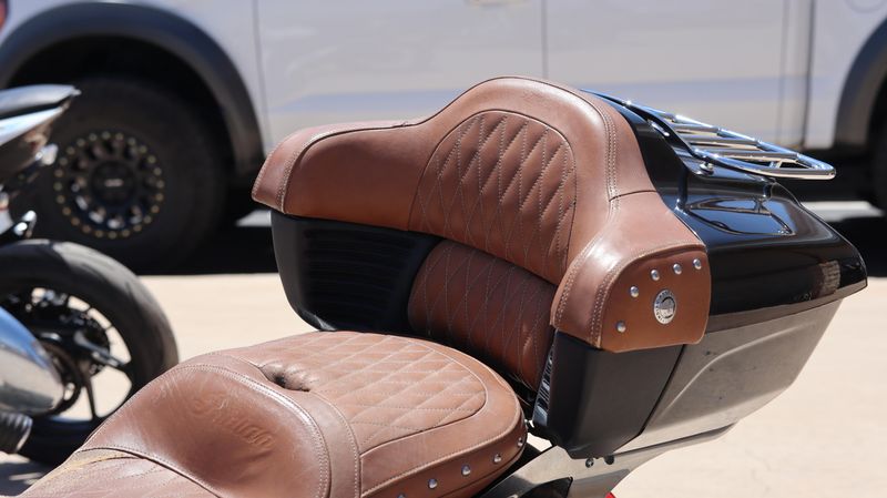 2015 Indian Motorcycle ROADMASTER THUNDER BLACK 49ST Base Image 12