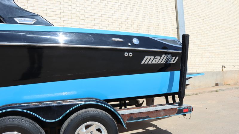 2008 MALIBU 23 LSV Image 12