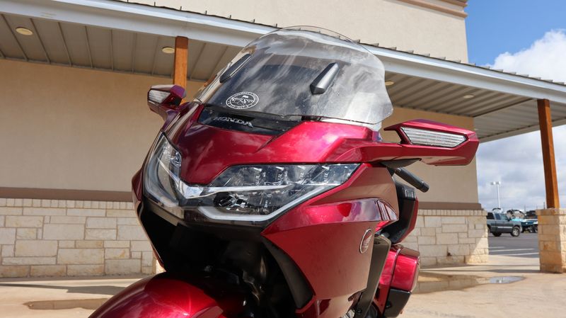 2018 Honda Gold Wing Tour DCTImage 2