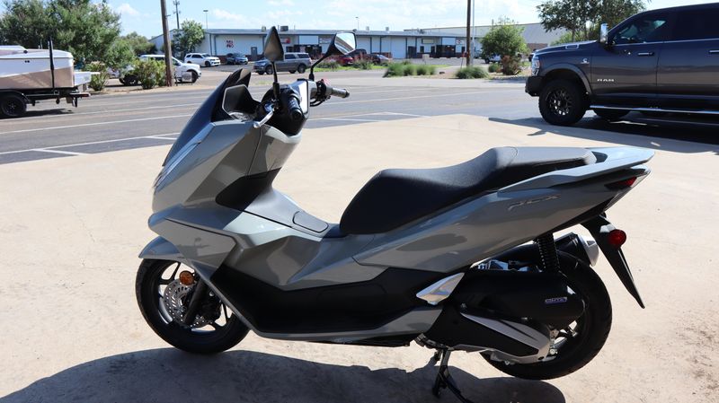 NEW 2026 HONDA PCX Image 6