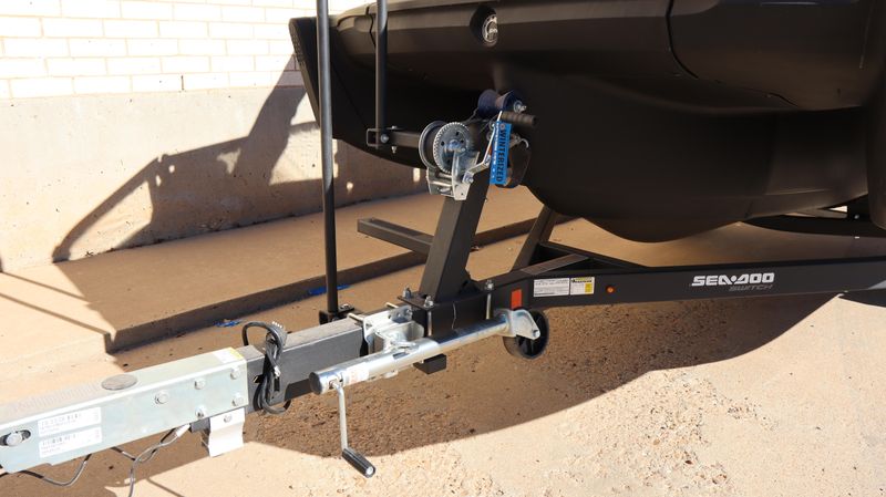 NEW 2026 SEADOO SWITCH FISH 18 230HP WITH PAINTED TRAILER Image 5