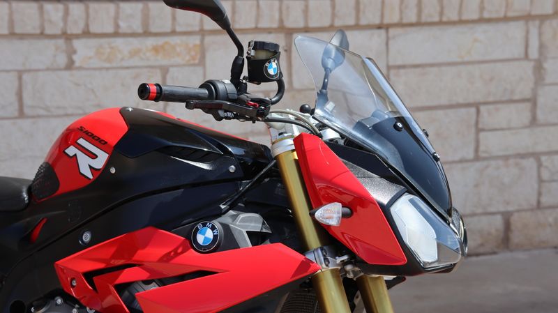 2016 BMW S 1000 R Image 5