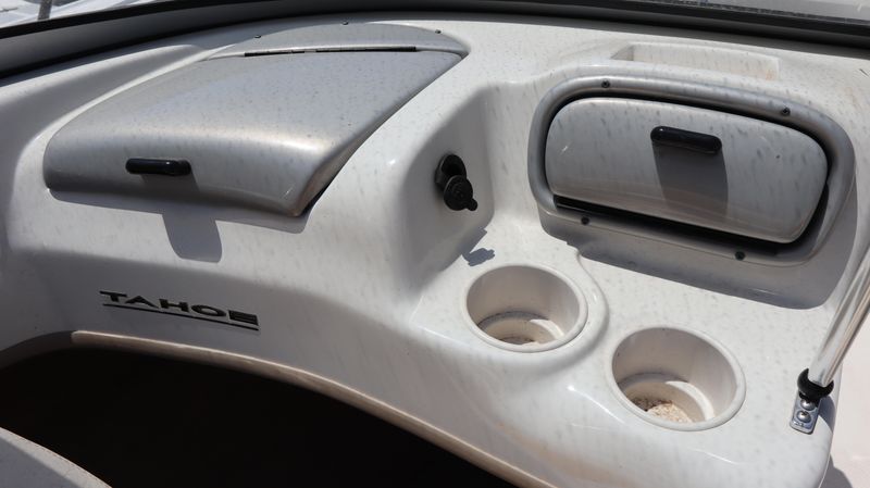 Used 2008 TAHOE Q6 Image 28