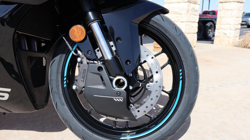 2025 CFMOTO 675 SS Image 9