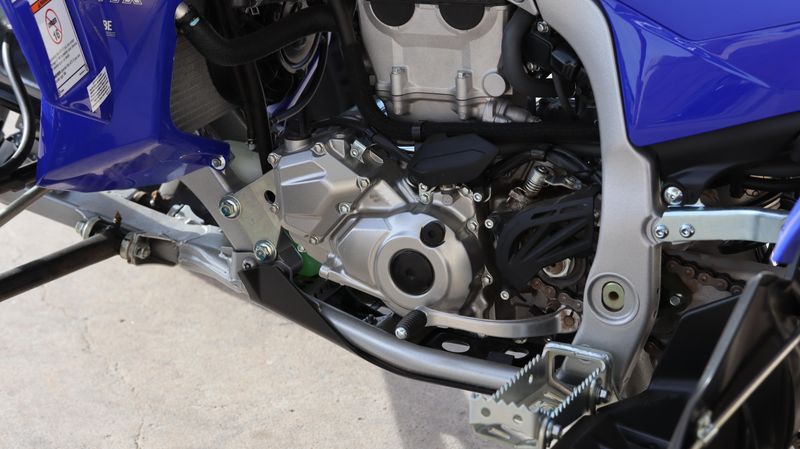 2025 Yamaha YFZ450R TEAM BLUE Image 9