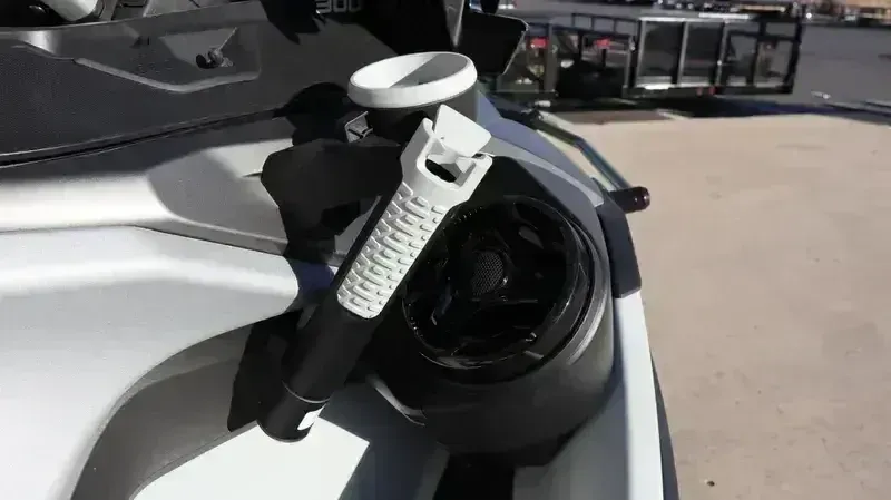 2025 SEADOO FISHPRO APEX 300 WITH SOUND SYSTEM IDF SHARK GREY AND NORI GREEN Image 3