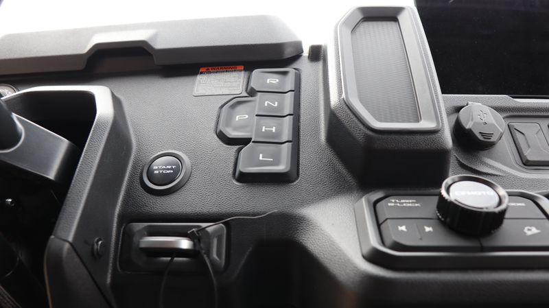 NEW 2026 CFMOTO UFORCE U10 XL PRO Image 7