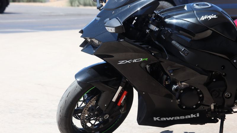 2021 Kawasaki Ninja ZX10R ABSImage 3