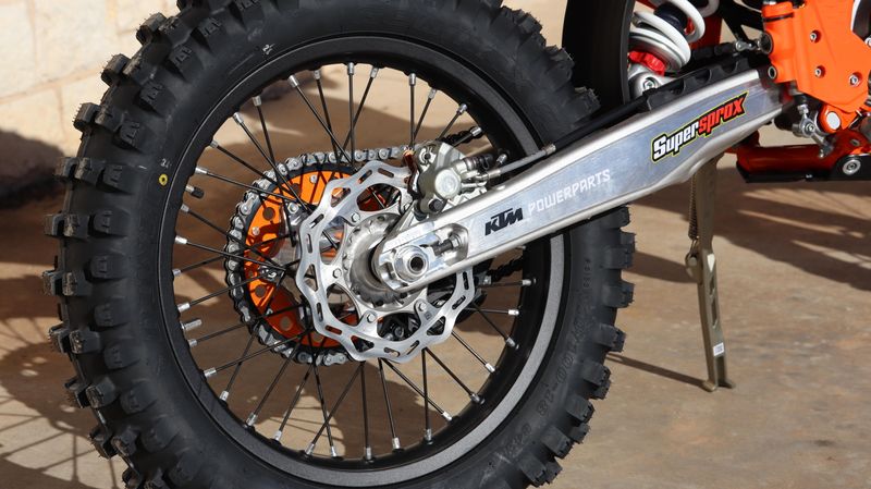 2025 KTM 300 XCW CHAMPION EDITION Image 14