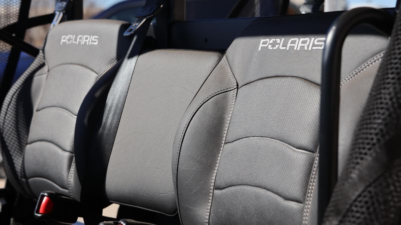 2025 Polaris RANGER CREW XP 1000 PREMIUM STEALTH GRAY Image 18