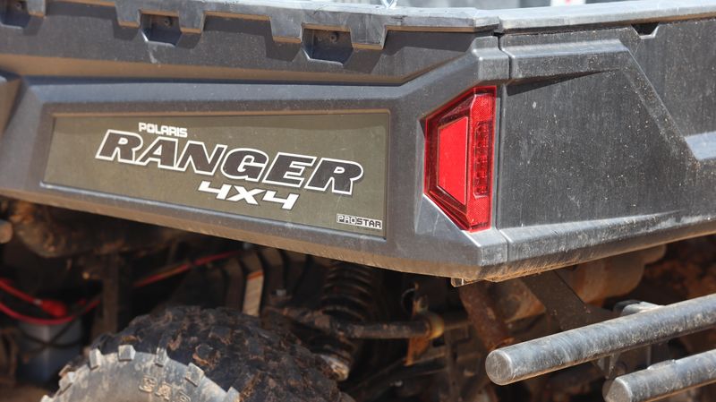 2017 Polaris RANGER CREW 5706 SAGE GREEN Base Image 7