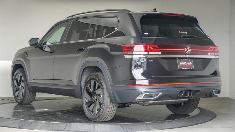 New 2025 Volkswagen Atlas 2.0T SE w/TechnologyImage 2