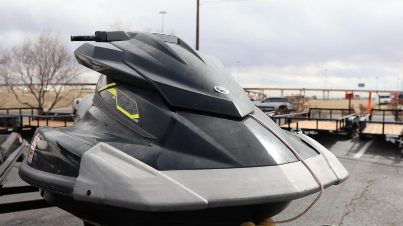 2015 Yamaha VX Deluxe  Black Image 2