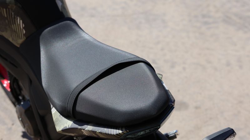 2025 Kawasaki Z125 PRO CYPHER CAMO TAN Image 6